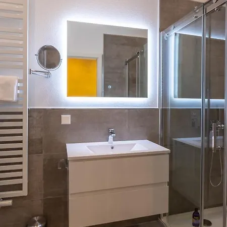 Liebknecht 13 Hotel Bernburg