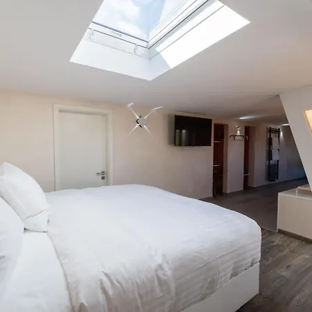 Hotel Liebknecht 13 *