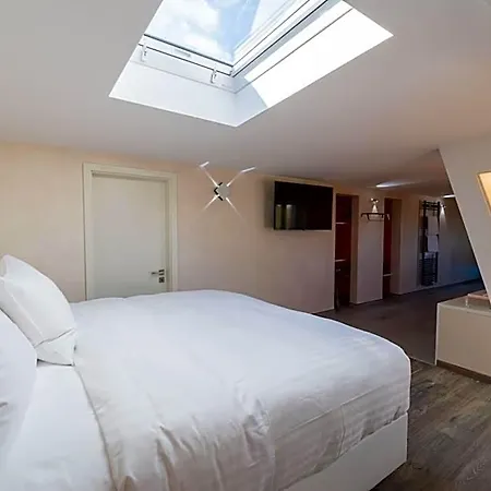 Hotel Liebknecht 13